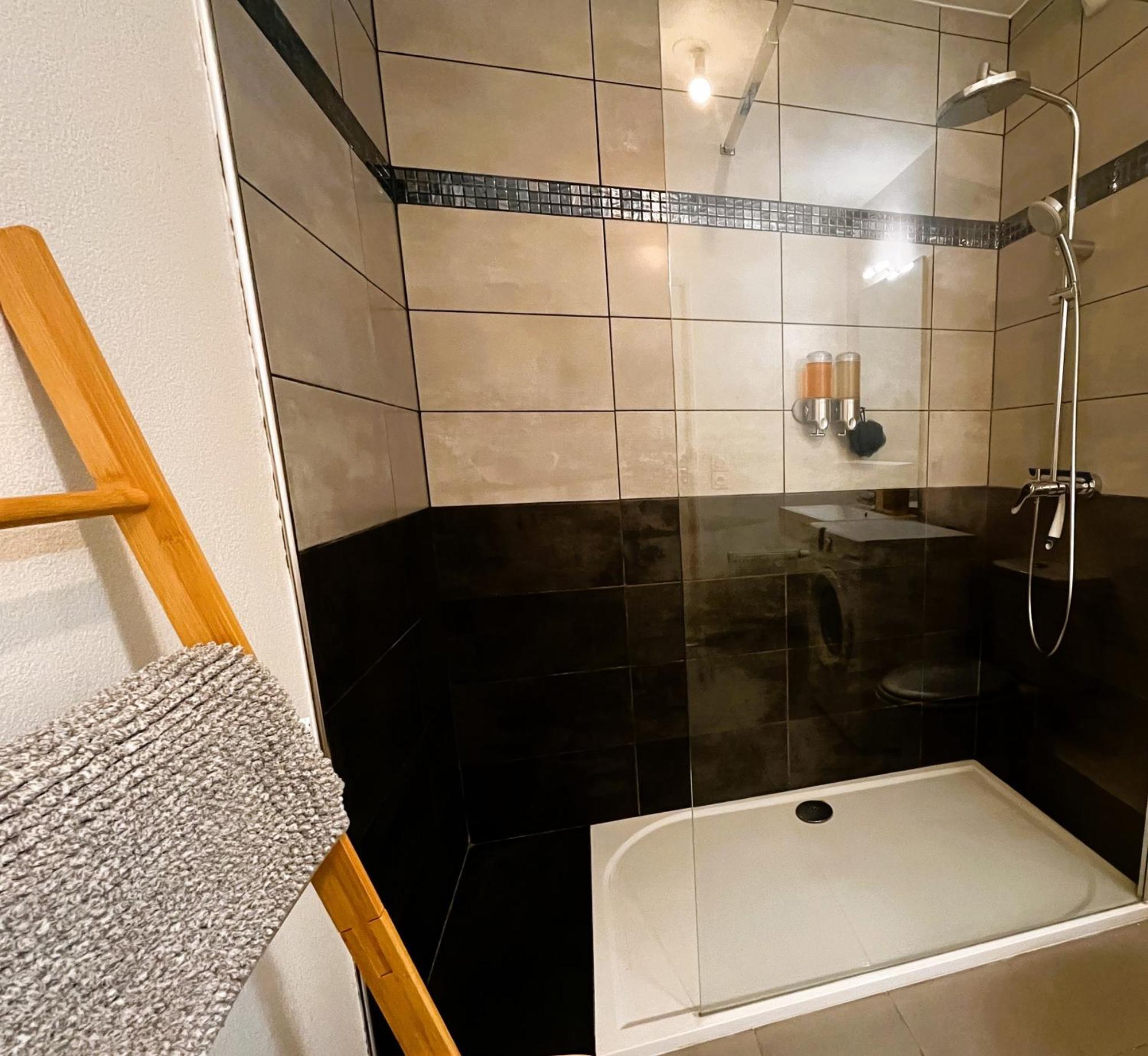 Appart Romarin - Proche Gare - Cosy Miramas Exterior photo